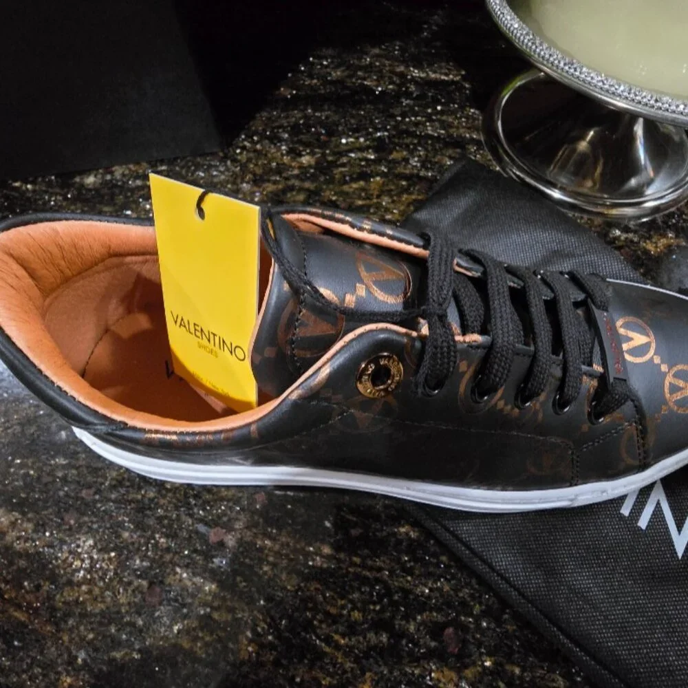 NWT/NIB Woman's Authentic Valentino Beatrice Black Leather Mono Embossed Shoes - Picture 5 of 14